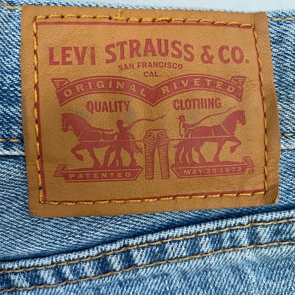 Levi’s High-rise Wedgie Cutoff Shorts - Picture 5 of 5